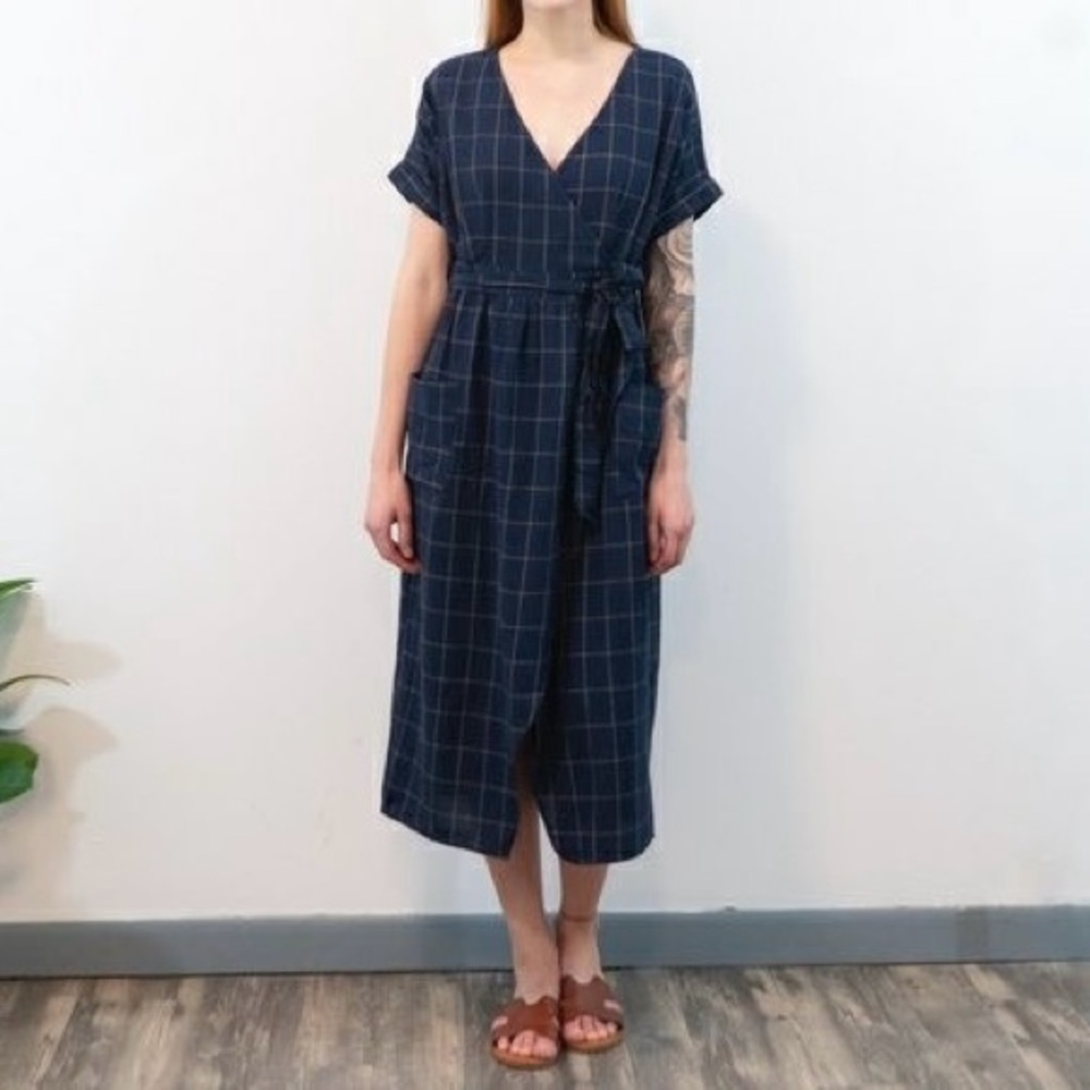 Mittoshop Dress Faux Wrap‎ Navy Blue Pockets Short Sleeves Size Small Windowpane
